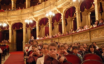 Operajegyre pályázhatnak hátrányos helyzetű, zenét szerető gyerekek