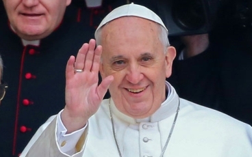 Valentin-nap - Ferenc pápa több mint húszezer jegyessel találkozott
