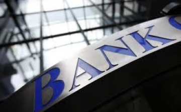 A kormánybiztos szerint megengedhetetlen, hogy a bankok áthárítsák a költségeket