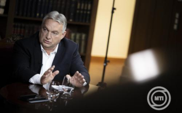 Orbán Viktor telefonon egyeztetett Donald Trumppal