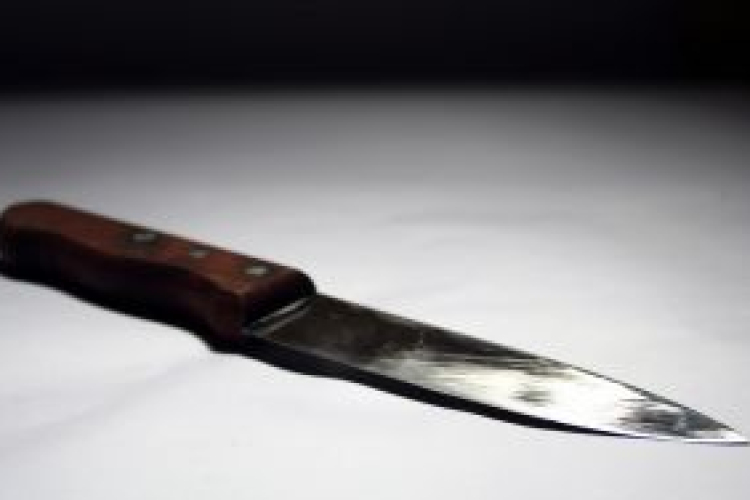 Hasba szúrtak egy férfit Győrben, keresik az elkövetőt