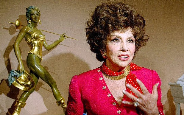 Csillagot kap Hollywoodban a 90 éves Gina Lollobrigida