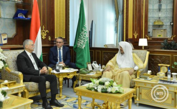 Szaúd-Arábiában folytat megbeszéléseket Kövér László