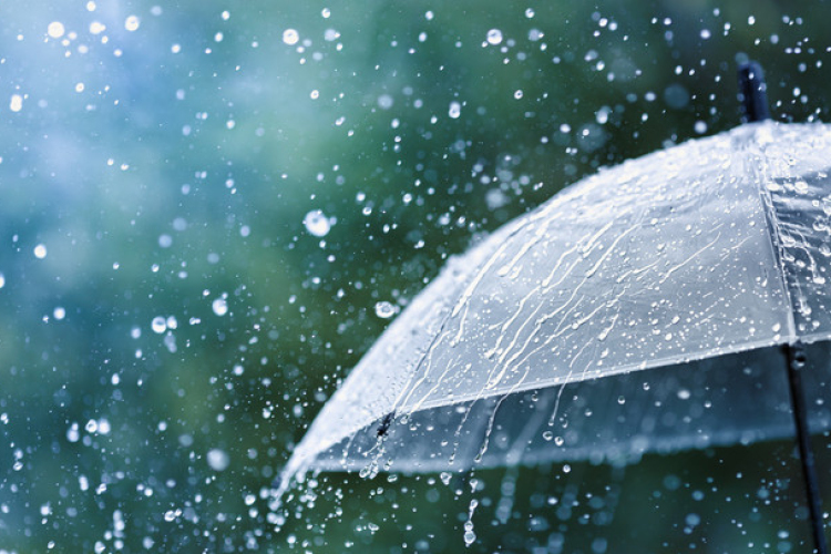 Meteorológia: a Duna mentén és a keleti tájakon elszórtan lehet zápor, zivatar vasárnap a déli óráktól